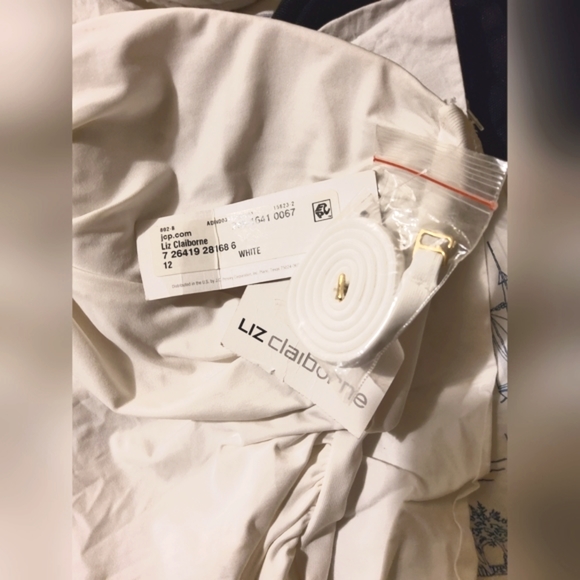 Liz Claiborne White Twist Front Halter One Piece Swimsuit - Picture 5 of 6